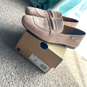 Ugh size 8 women’s Janaya collapsible loafer